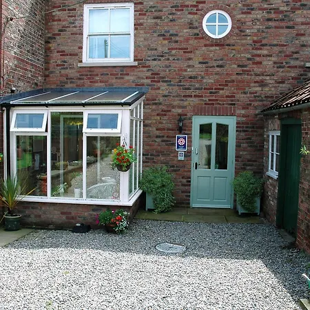 Hazelwood Farm Bed & Breakfast 4*